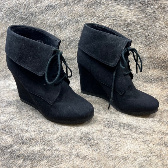Mossimo Black Wedge Booties - Picture 3 of 7
